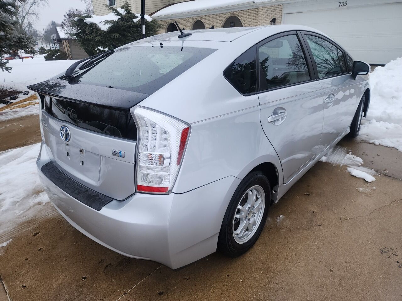 2011 TOYOTA PRIUS