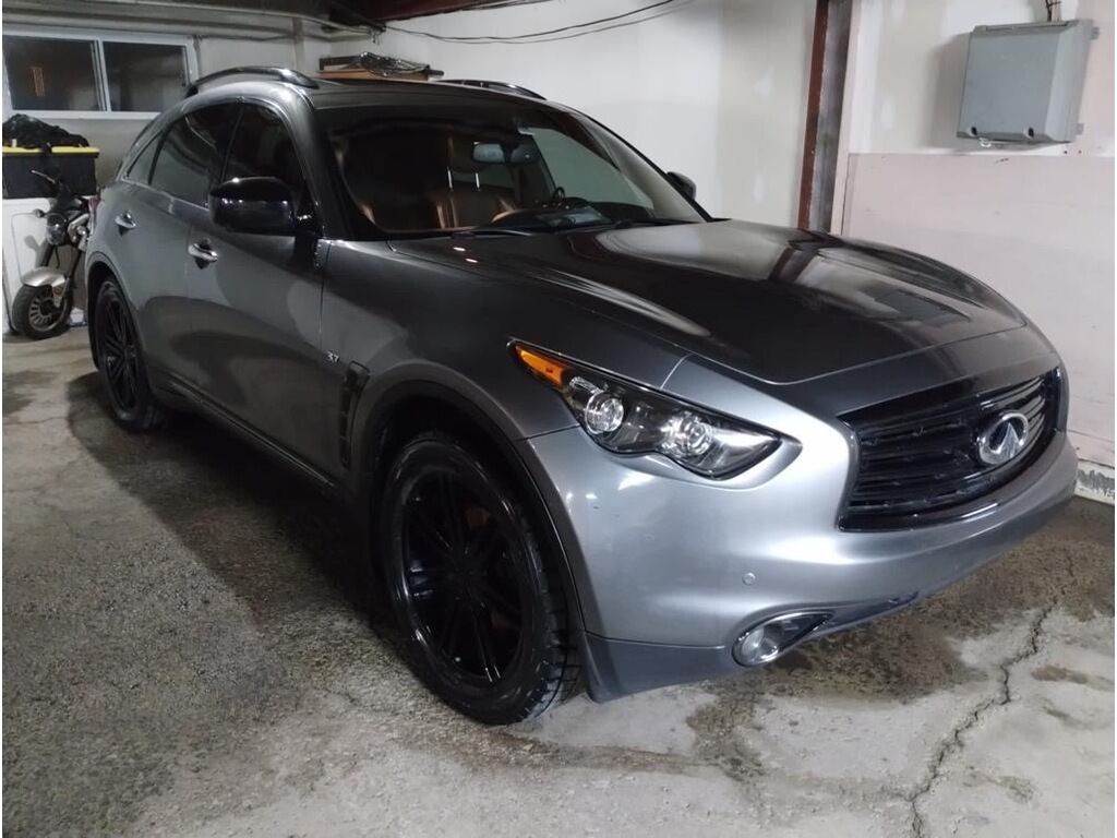 Infiniti QX70