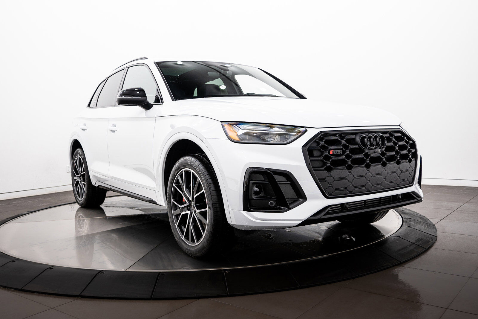 2024 Audi SQ5