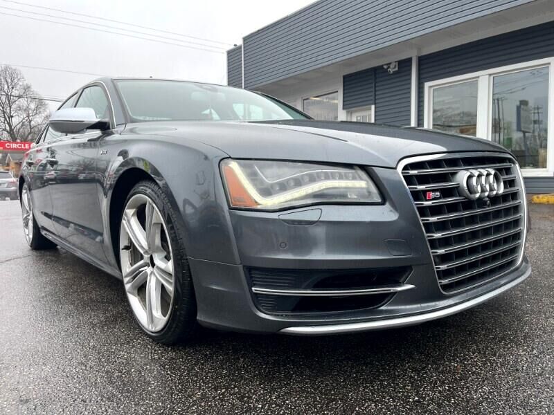 Audi S8