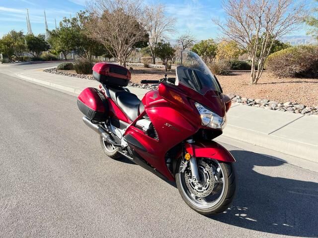 Honda ST1300A