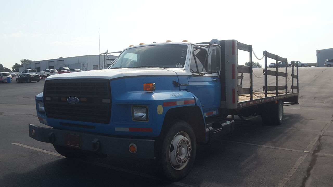 Ford F-700