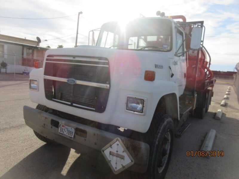 Ford LT8000