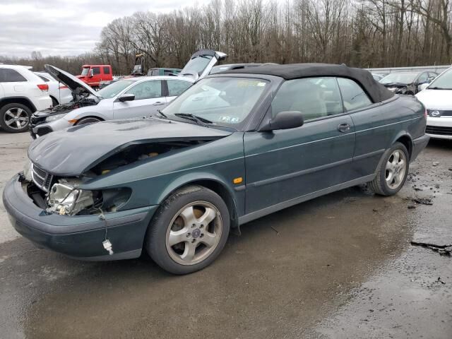 Saab 900