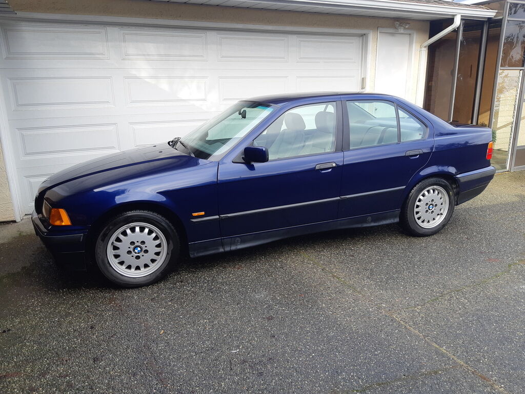 BMW 328i