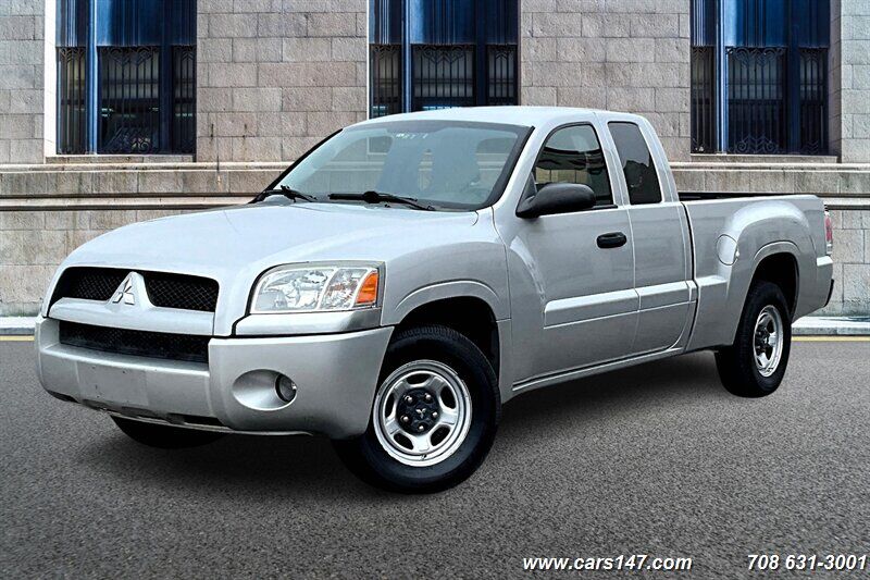 Mitsubishi Raider