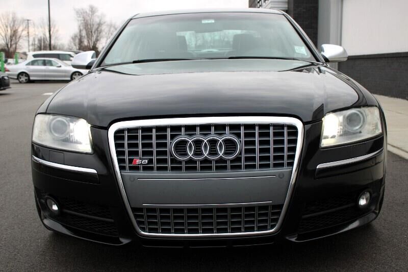 2007 Audi S8