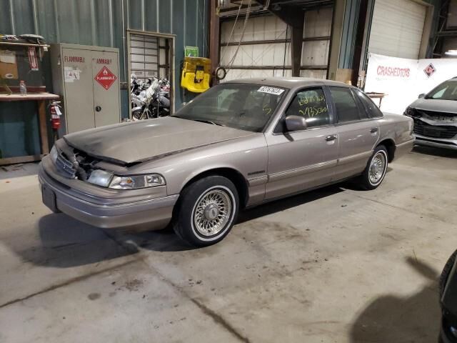 Ford Crown Victoria