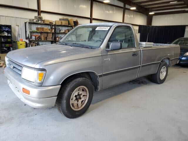 Toyota T100