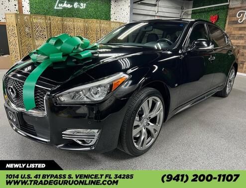 Infiniti Q70L