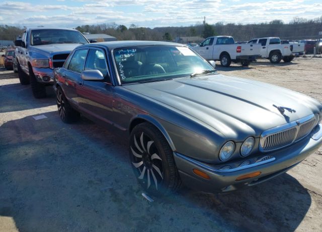 Jaguar XJ8