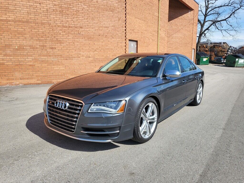 Audi S8