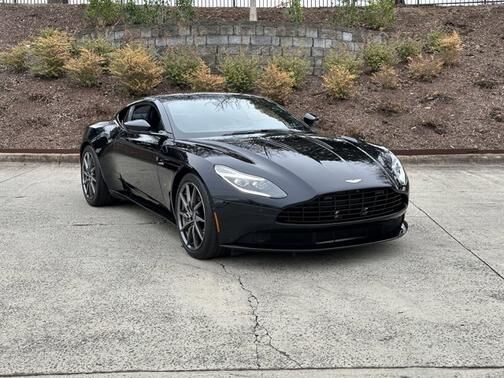 Aston Martin DB11