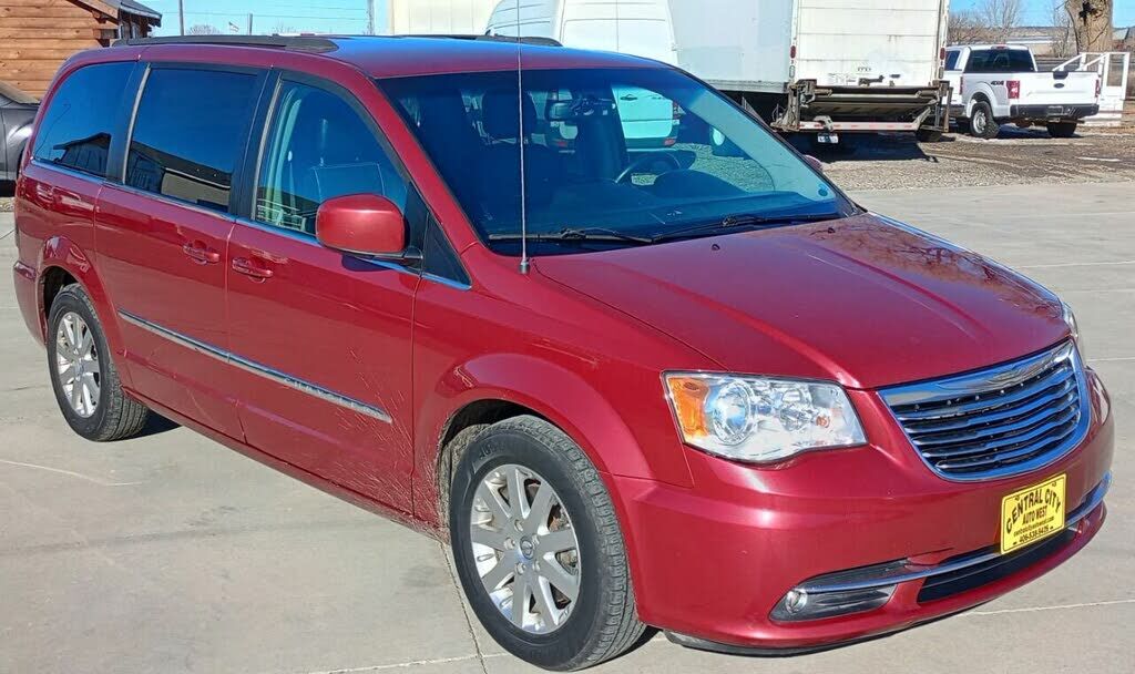 2015 CHRYSLER Town and Country