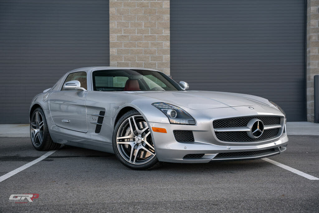 Mercedes-Benz SLS-Class
