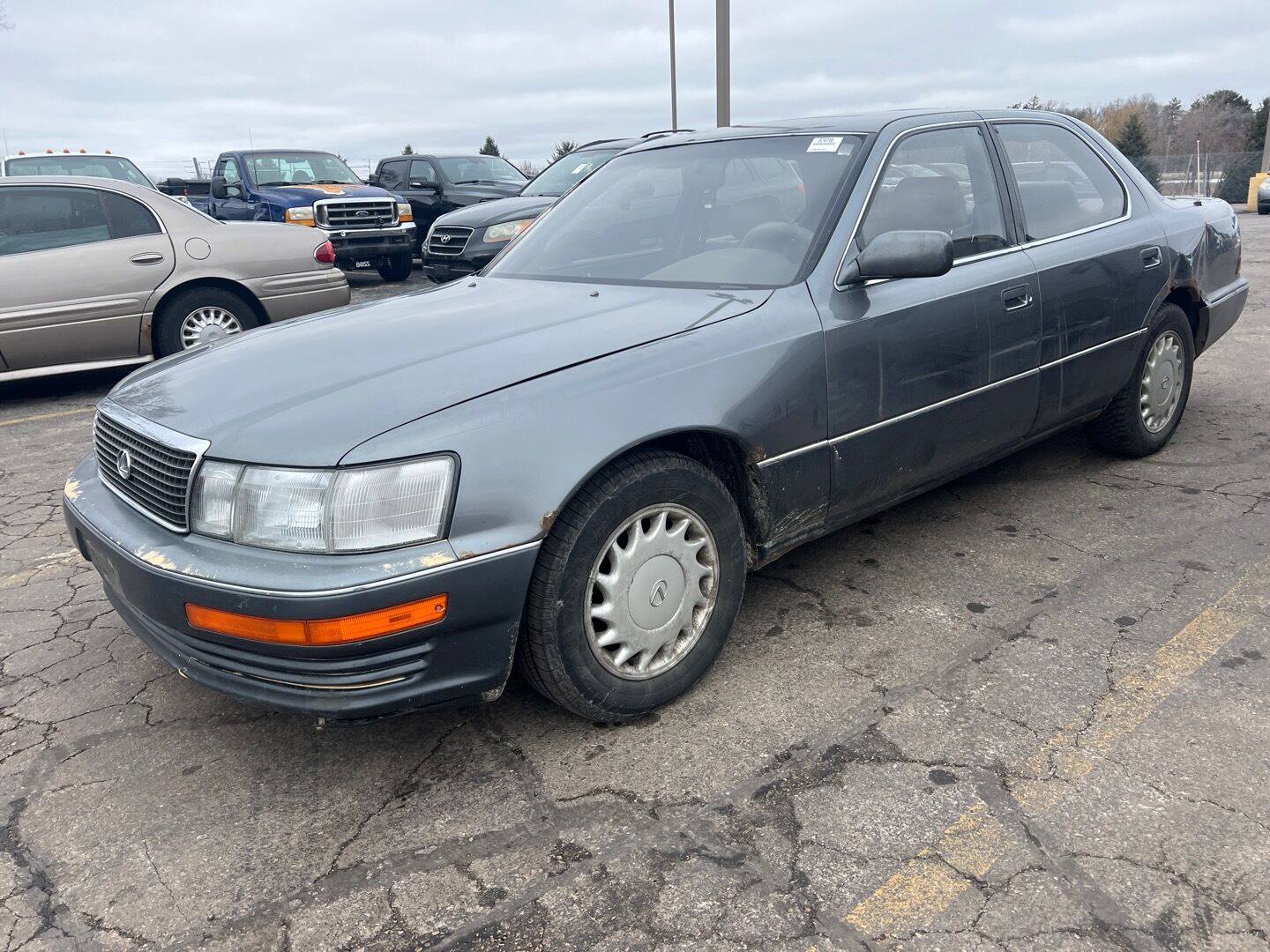 Lexus LS