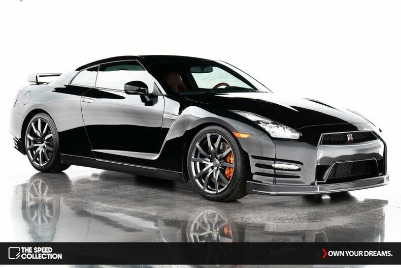 Nissan GT-R
