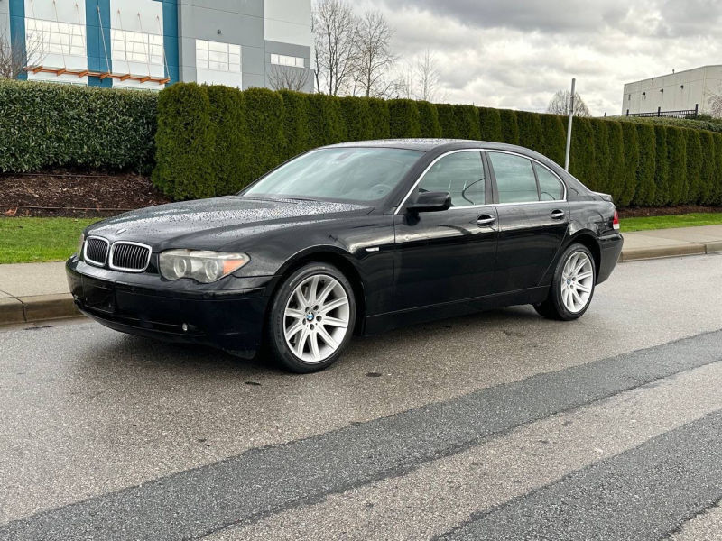 BMW 745i