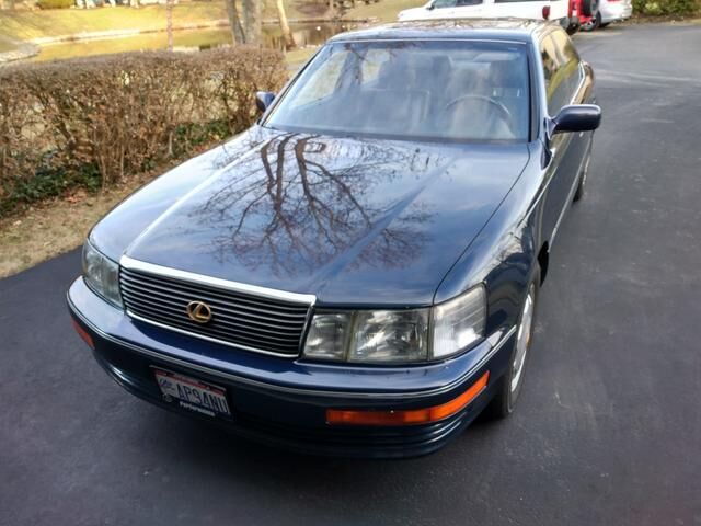 Lexus LS