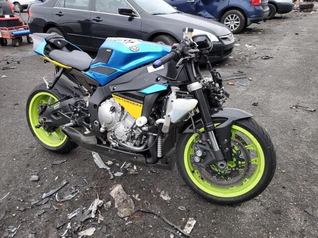 YAMAHA