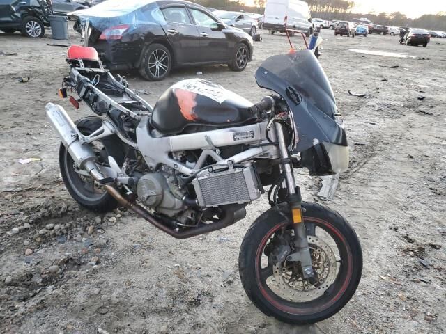 Honda VTR1000F (SUPERHAWK)
