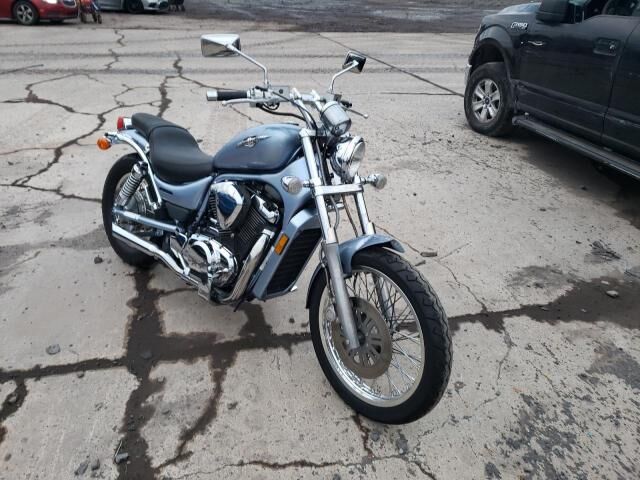 Suzuki VS800