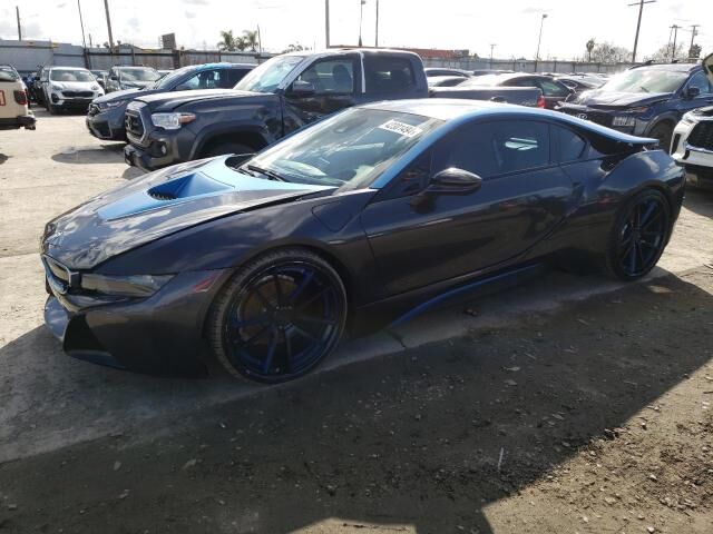 BMW i8