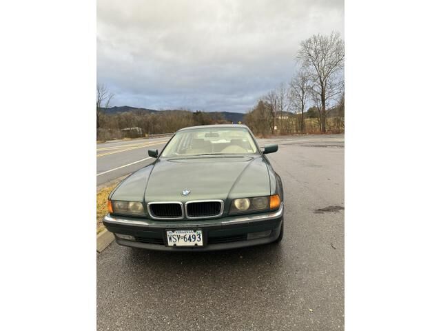 BMW 740i