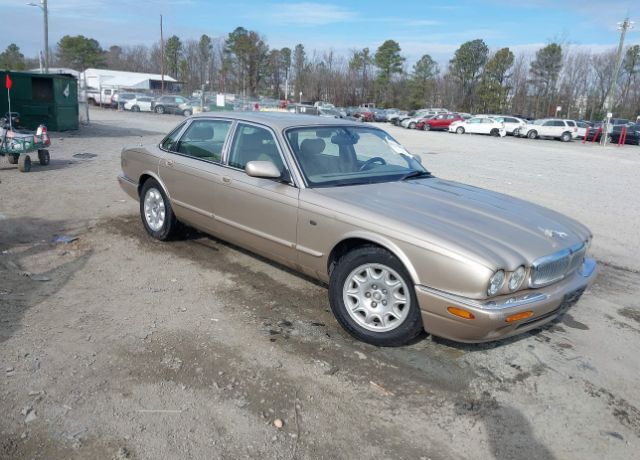 Jaguar XJ8