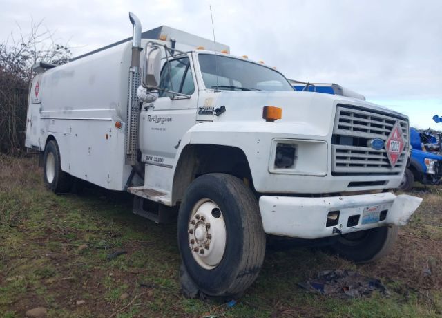 Ford F-700