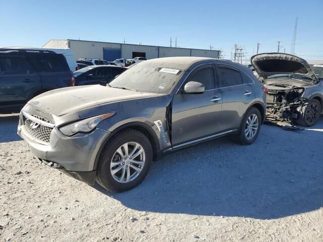 Infiniti QX70