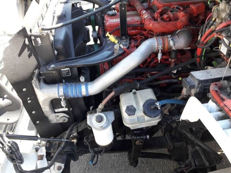 2014 FREIGHTLINER M2