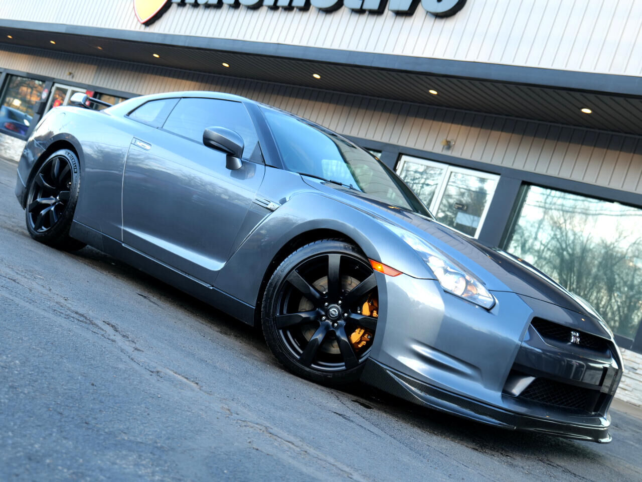 Nissan GT-R
