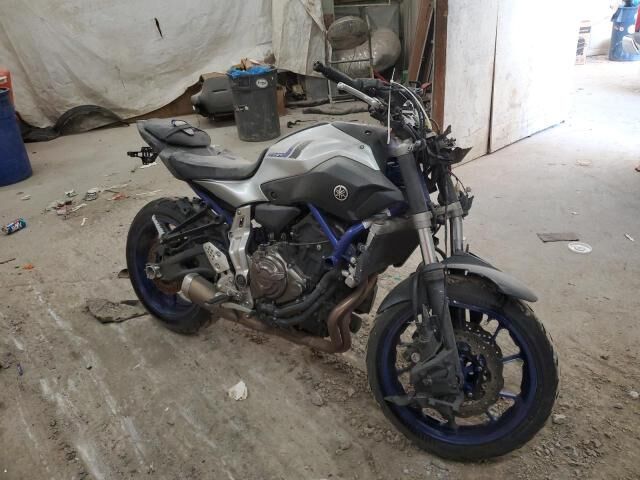 YAMAHA