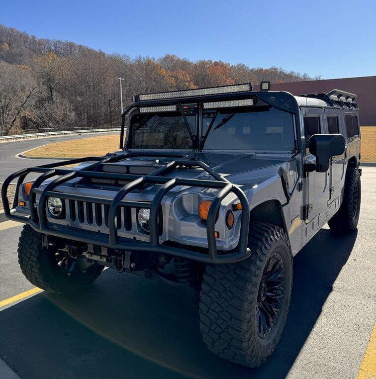 HUMMER H1