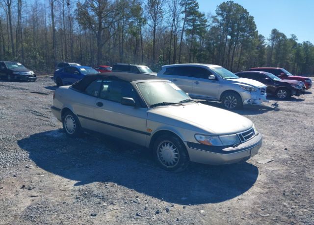 Saab 900