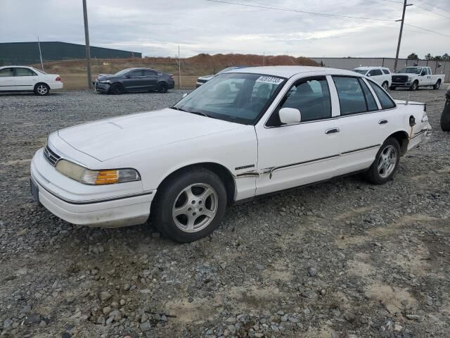 Ford Crown Victoria