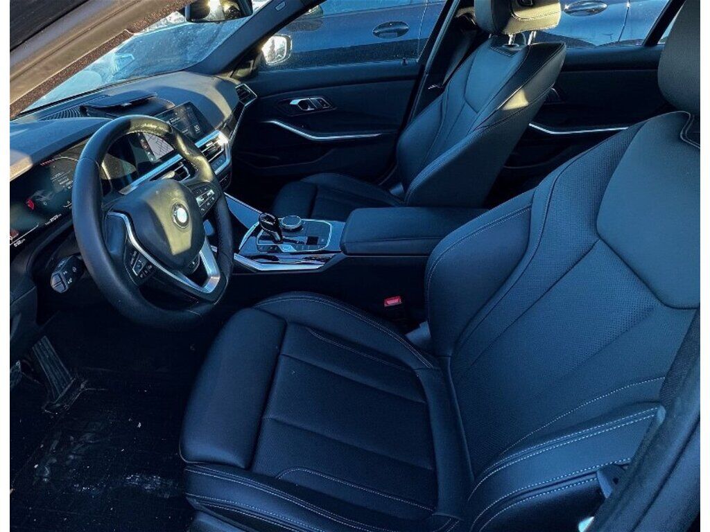 2022 BMW 330i