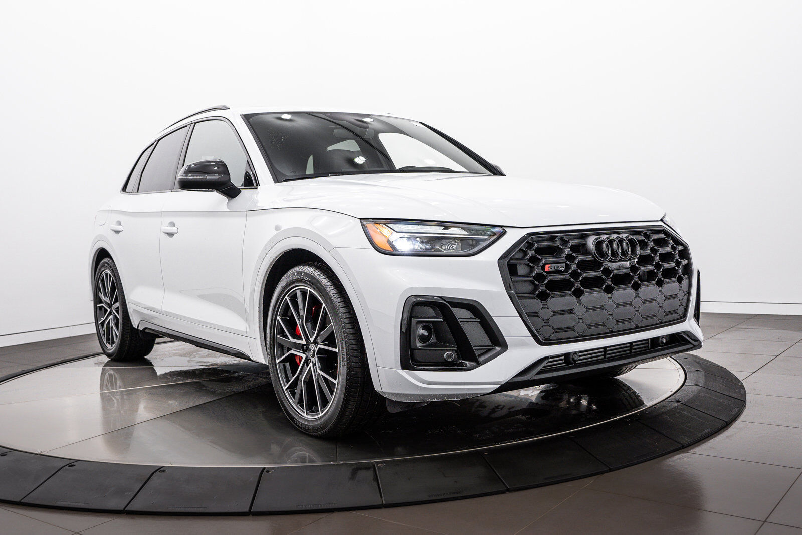 2024 Audi SQ5