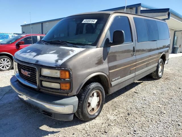 GMC Savana