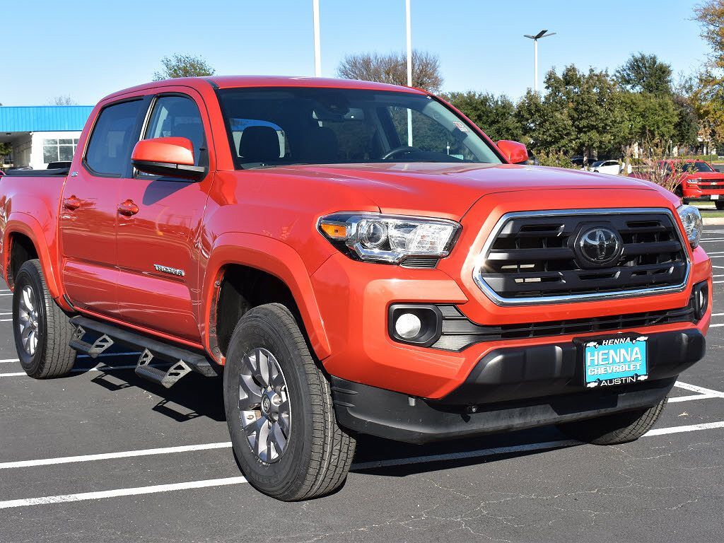 2018 TOYOTA Tacoma