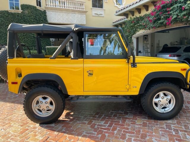 Land Rover Defender