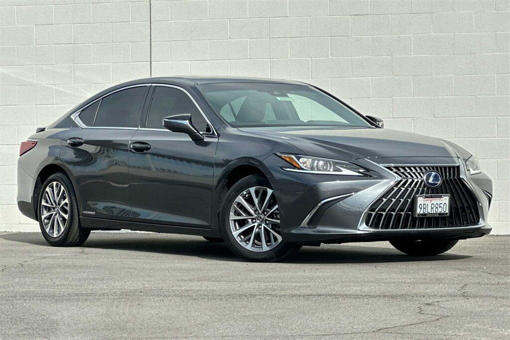 2022 Lexus ES