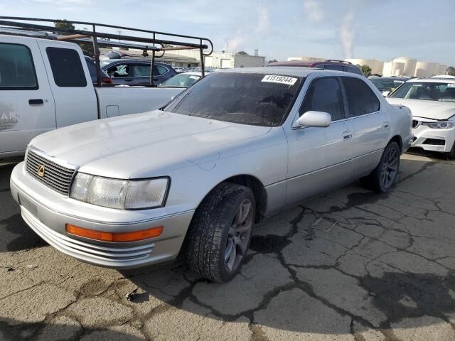 Lexus LS