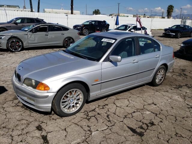 BMW 328i
