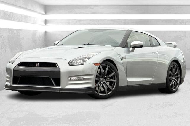Nissan GT-R
