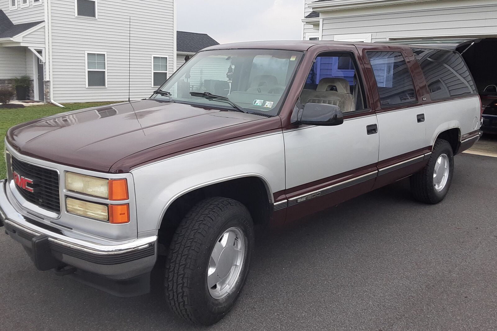 GMC Suburban