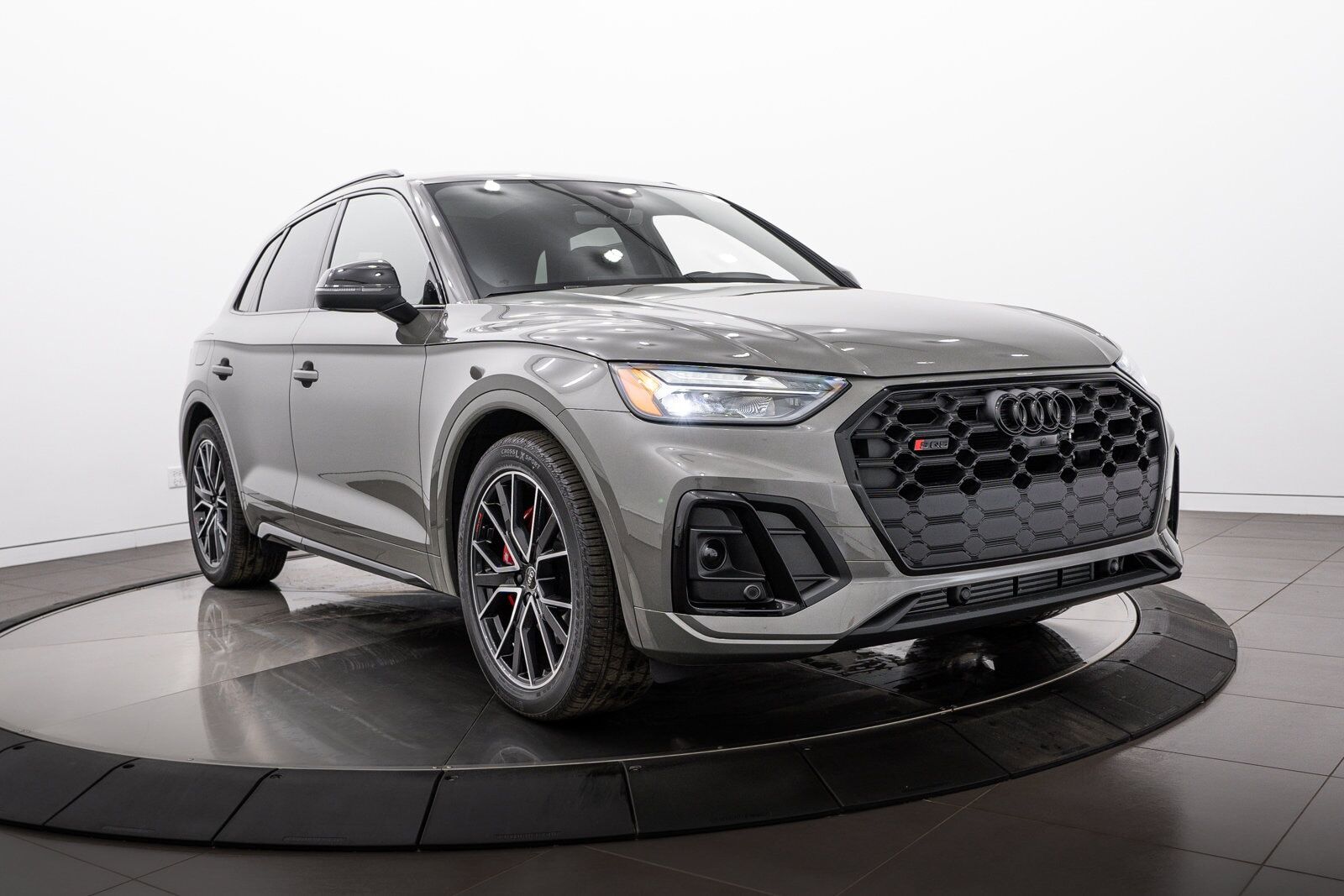2024 Audi SQ5