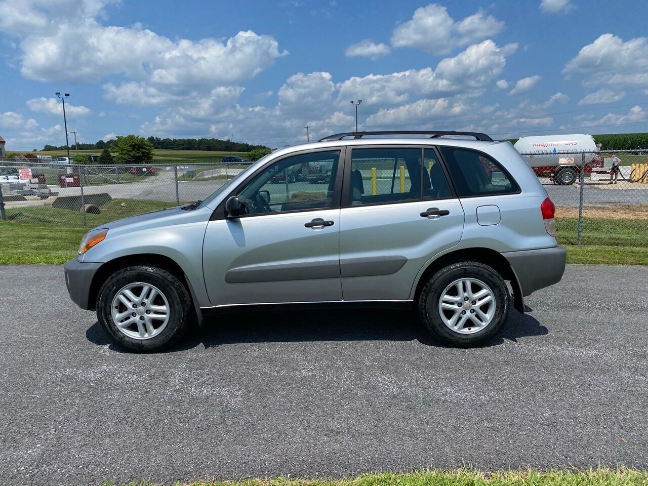 2002 TOYOTA RAV4