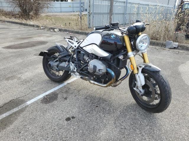 BMW R nineT